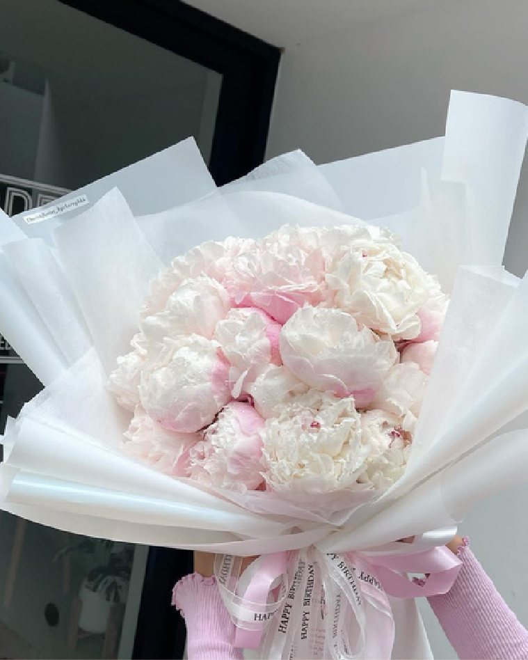 ช่อดอกไม้พีโอนีสีชมพู
